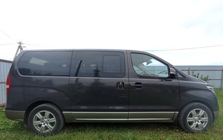 Hyundai H-1 II рестайлинг, 2020 год, 3 500 000 рублей, 5 фотография