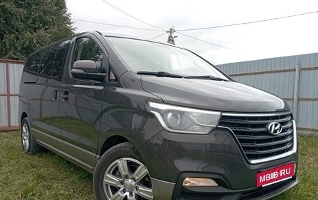 Hyundai H-1 II рестайлинг, 2020 год, 3 500 000 рублей, 2 фотография