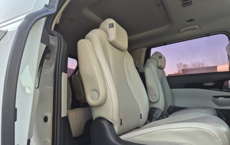 KIA Carnival, 2020 год, 3 700 000 рублей, 24 фотография