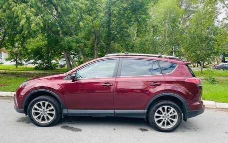 Toyota RAV4, 2017 год, 2 180 000 рублей, 3 фотография