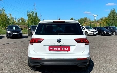 Volkswagen Tiguan II, 2021 год, 3 335 600 рублей, 5 фотография