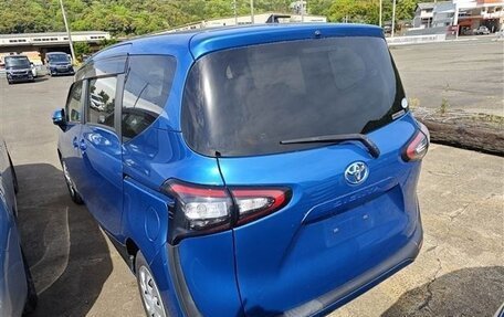 Toyota Sienta II, 2017 год, 1 220 000 рублей, 22 фотография