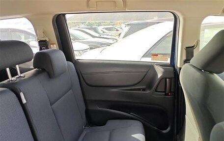 Toyota Sienta II, 2017 год, 1 220 000 рублей, 33 фотография