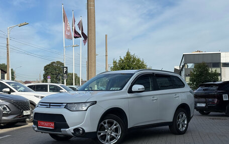 Mitsubishi Outlander III рестайлинг 3, 2014 год, 1 239 000 рублей, 3 фотография