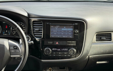 Mitsubishi Outlander III рестайлинг 3, 2014 год, 1 239 000 рублей, 9 фотография