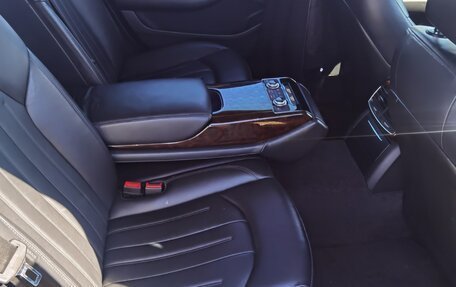 Audi A8, 2011 год, 1 650 000 рублей, 6 фотография