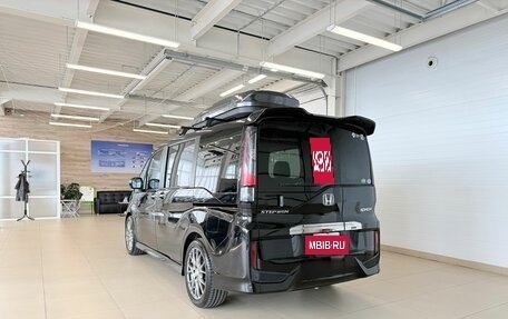 Honda Stepwgn IV, 2015 год, 2 099 000 рублей, 4 фотография