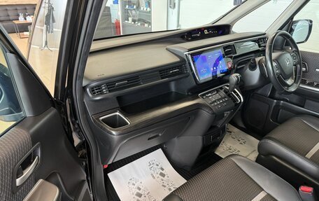 Honda Stepwgn IV, 2015 год, 2 099 000 рублей, 12 фотография