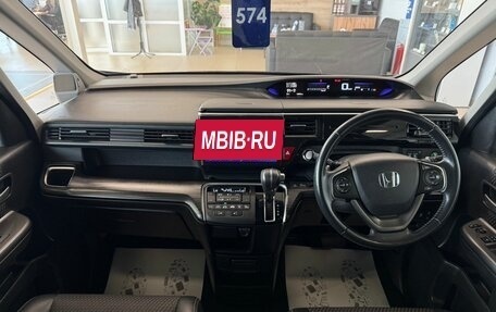 Honda Stepwgn IV, 2015 год, 2 099 000 рублей, 16 фотография