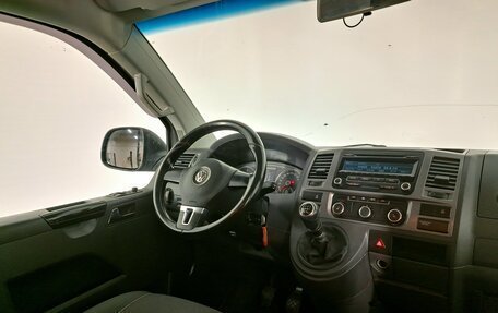 Volkswagen Multivan T5, 2012 год, 1 930 000 рублей, 14 фотография