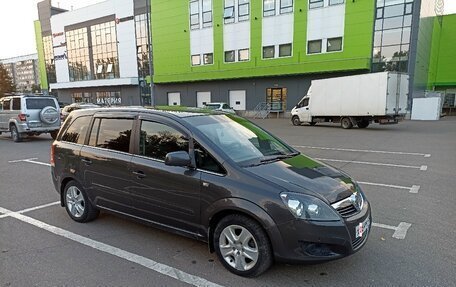 Opel Zafira B, 2010 год, 620 000 рублей, 8 фотография