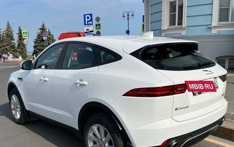 Jaguar E-Pace, 2018 год, 2 700 000 рублей, 5 фотография