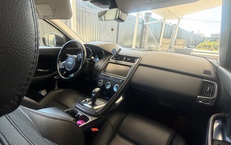 Jaguar E-Pace, 2018 год, 2 700 000 рублей, 7 фотография