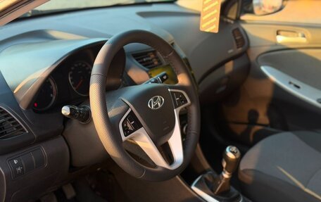 Hyundai Solaris II рестайлинг, 2012 год, 740 000 рублей, 14 фотография