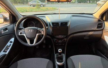 Hyundai Solaris II рестайлинг, 2012 год, 740 000 рублей, 13 фотография