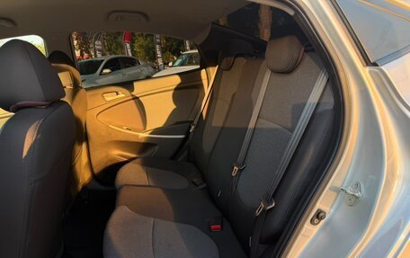 Hyundai Solaris II рестайлинг, 2012 год, 740 000 рублей, 12 фотография