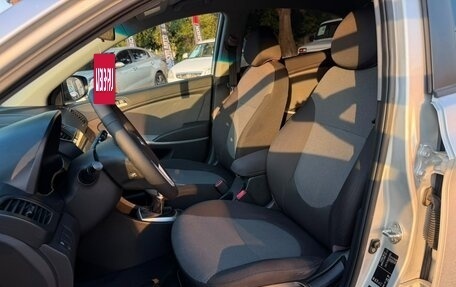 Hyundai Solaris II рестайлинг, 2012 год, 740 000 рублей, 15 фотография