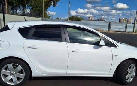 Opel Astra J, 2011 год, 690 000 рублей, 5 фотография