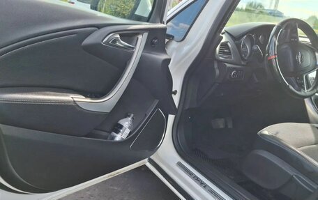 Opel Astra J, 2011 год, 690 000 рублей, 8 фотография