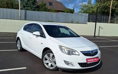 Opel Astra J, 2011 год, 690 000 рублей, 1 фотография