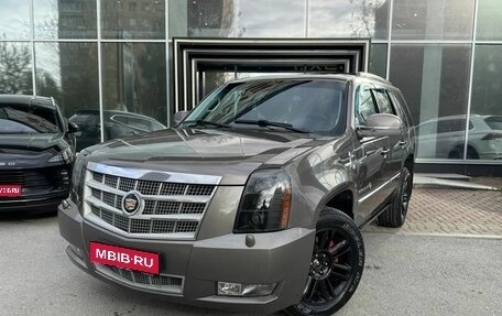 Cadillac Escalade III, 2013 год, 1 899 000 рублей, 1 фотография