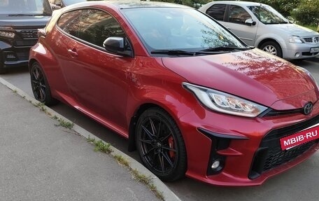 Toyota Yaris, 2022 год, 4 800 000 рублей, 3 фотография