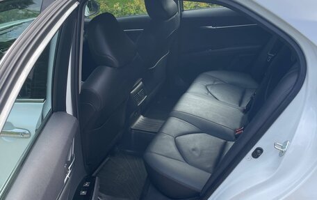Toyota Camry, 2021 год, 3 200 000 рублей, 8 фотография