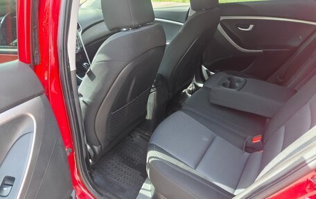 Hyundai i30 II рестайлинг, 2013 год, 1 000 000 рублей, 11 фотография