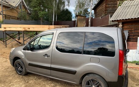 Peugeot Partner II рестайлинг 2, 2009 год, 550 000 рублей, 7 фотография