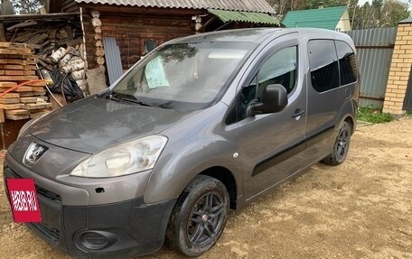 Peugeot Partner II рестайлинг 2, 2009 год, 550 000 рублей, 2 фотография