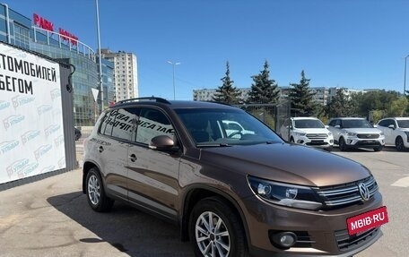 Volkswagen Tiguan I, 2014 год, 1 399 000 рублей, 2 фотография