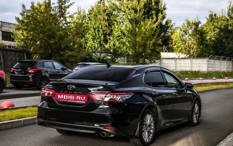 Toyota Camry, 2021 год, 2 699 000 рублей, 6 фотография