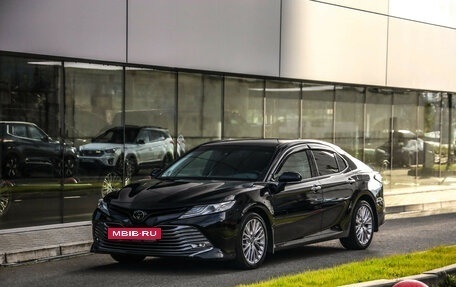 Toyota Camry, 2021 год, 2 699 000 рублей, 3 фотография