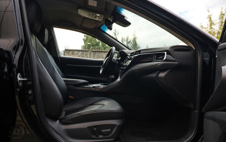 Toyota Camry, 2021 год, 2 699 000 рублей, 24 фотография