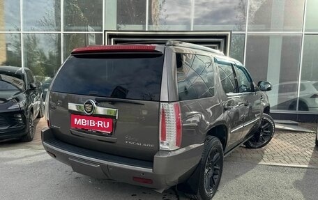 Cadillac Escalade III, 2013 год, 1 899 000 рублей, 8 фотография