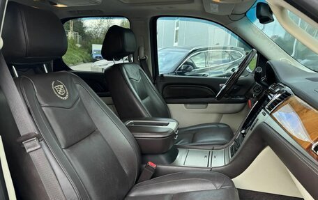 Cadillac Escalade III, 2013 год, 1 899 000 рублей, 31 фотография
