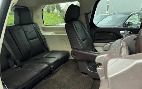 Cadillac Escalade III, 2013 год, 1 899 000 рублей, 32 фотография