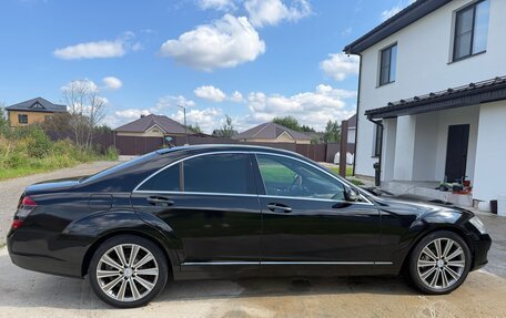 Mercedes-Benz S-Класс, 2008 год, 1 850 000 рублей, 2 фотография