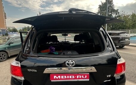 Toyota Highlander III, 2011 год, 1 790 000 рублей, 5 фотография