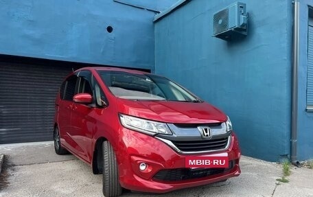 Honda Freed II, 2018 год, 1 580 000 рублей, 2 фотография