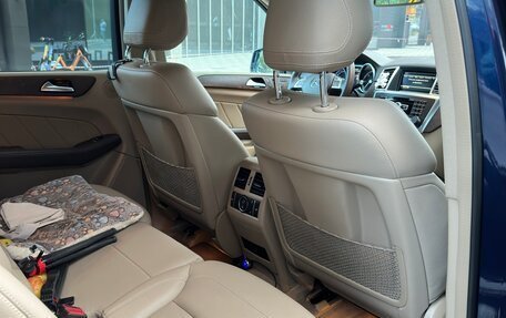 Mercedes-Benz GL-Класс, 2015 год, 3 600 000 рублей, 23 фотография