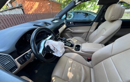 Porsche Cayenne III, 2019 год, 2 700 000 рублей, 14 фотография