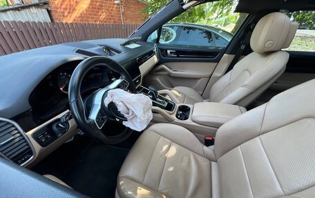 Porsche Cayenne III, 2019 год, 2 700 000 рублей, 13 фотография