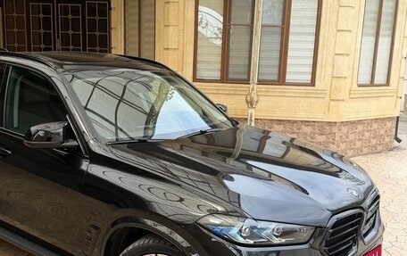 BMW X5, 2022 год, 6 950 000 рублей, 2 фотография