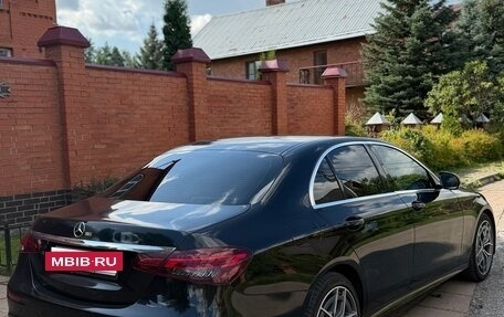 Mercedes-Benz E-Класс, 2020 год, 4 200 000 рублей, 2 фотография