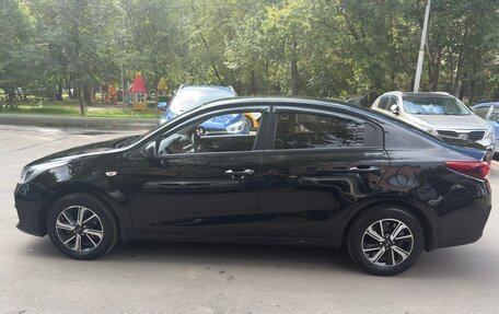 KIA Rio IV, 2018 год, 1 390 000 рублей, 2 фотография
