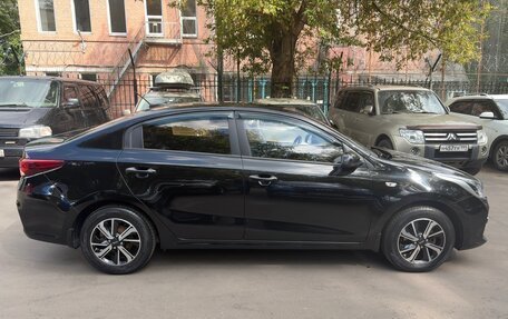 KIA Rio IV, 2018 год, 1 390 000 рублей, 4 фотография