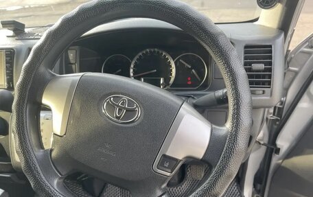 Toyota HiAce H200, 2018 год, 3 799 000 рублей, 4 фотография