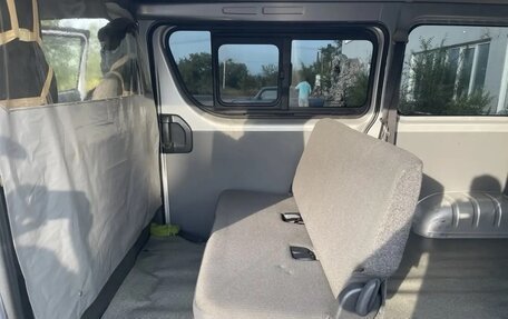 Toyota HiAce H200, 2018 год, 3 799 000 рублей, 9 фотография