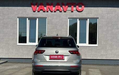 Volkswagen Tiguan II, 2021 год, 2 890 000 рублей, 6 фотография